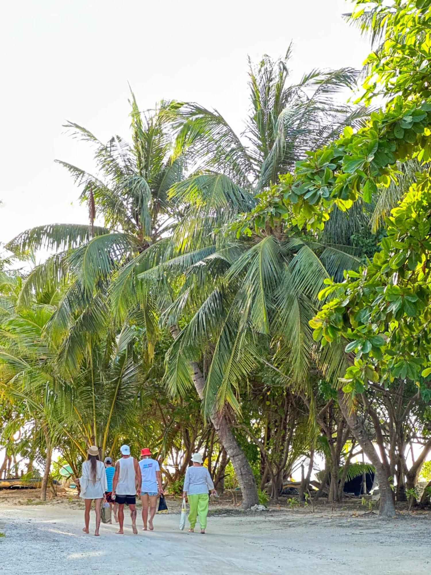 Yuvi Blue Maldives & Spa Hotel Himmafushi Exterior photo