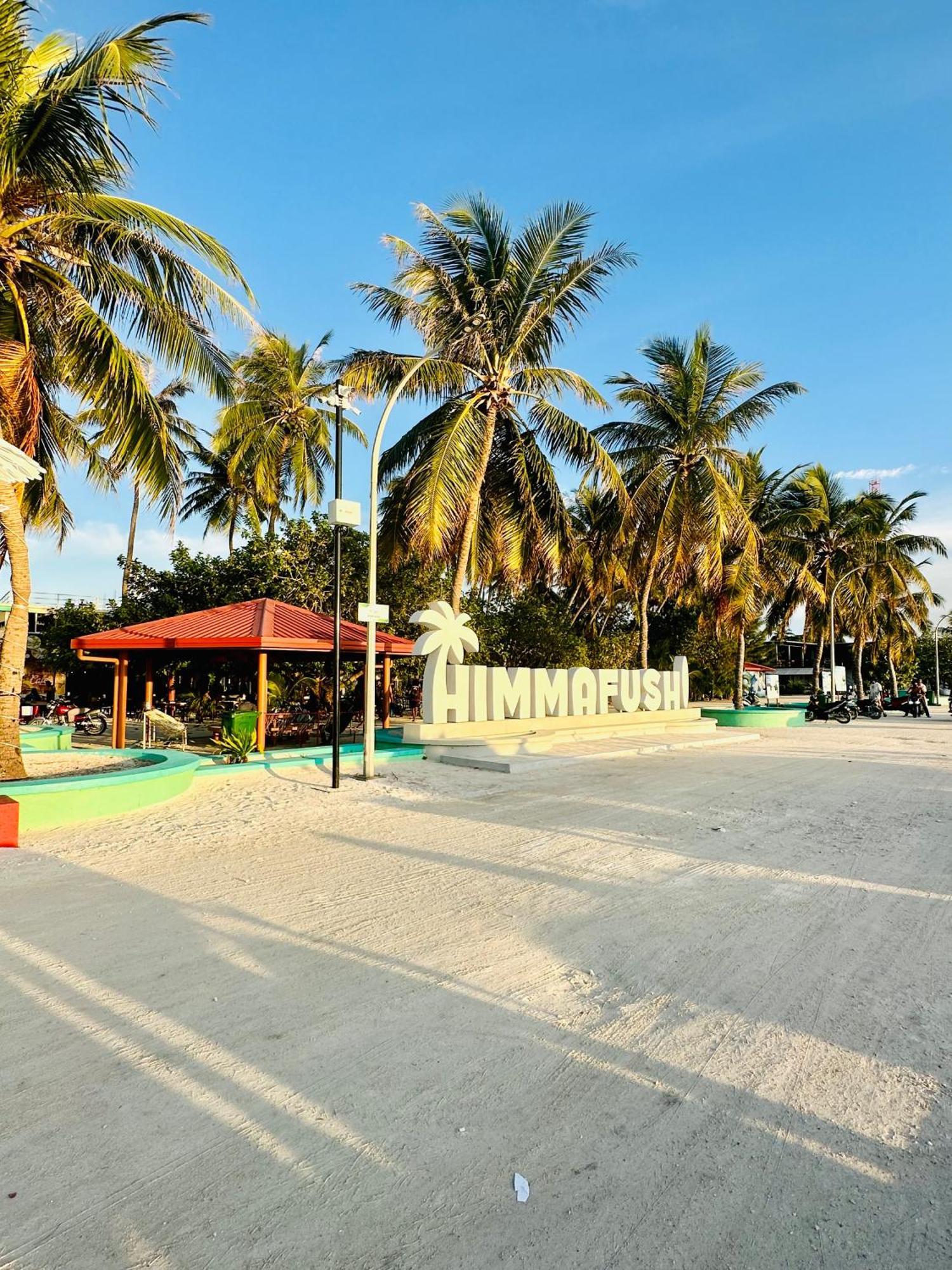 Yuvi Blue Maldives & Spa Hotel Himmafushi Exterior photo