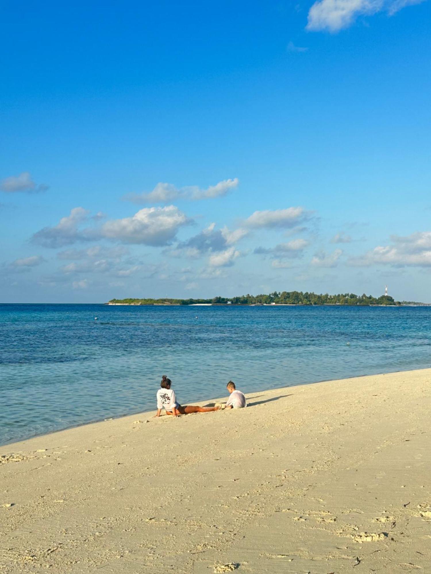 Yuvi Blue Maldives & Spa Hotel Himmafushi Exterior photo